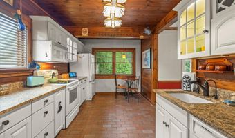42 Robbins Ave, Amityville, NY 11701