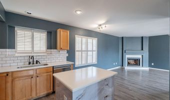 1070 W LARK Dr, Chandler, AZ 85286
