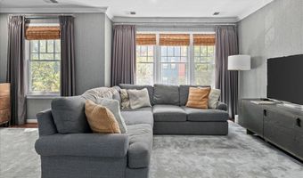 2863 11TH St N, Arlington, VA 22201