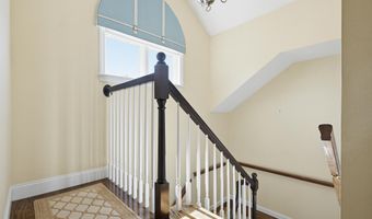 9 Pebble Beach Dr, Bedford, NH 03110
