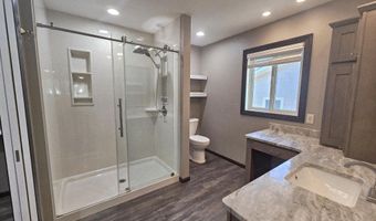 1507 Squire Ln, Aberdeen, SD 57401