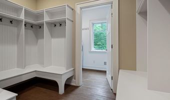 3867 Hawk Crest Rd, Ann Arbor, MI 48103