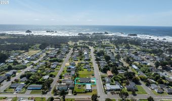 655 11th St, Bandon, OR 97411