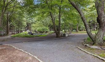 930 N Main Rd, Jamestown, RI 02835