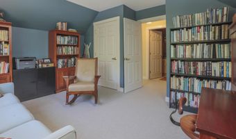 28 B Springbrook Dr, Belfast, ME 04915