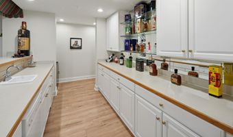6211 YORKSHIRE Ter, Bethesda, MD 20814