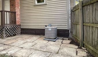 147 Brighton Dr, Akron, OH 44301