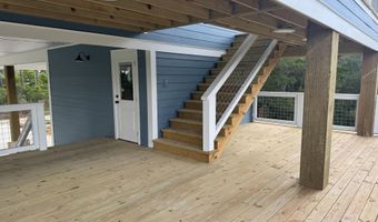 5009 Alaska St, Bay St. Louis, MS 39520