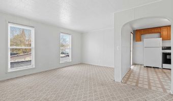 323 5TH St, Algoma, WI 54201