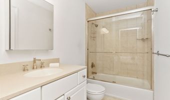 67 Thorpe St 67, Fairfield, CT 06824