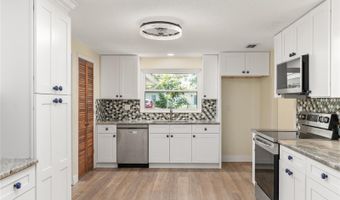 405 OAKHURST St, Altamonte Springs, FL 32701
