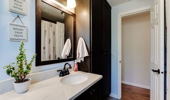 2790 32ND St, Springfield, OR 97477