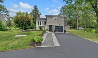 1067 Great Rd, Lincoln, RI 02865