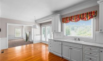 561 Oak Valley Blvd, Advance, NC 27006
