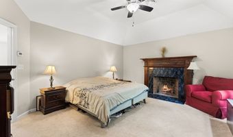 4 Crestwood Dr, Blackstone, MA 01504