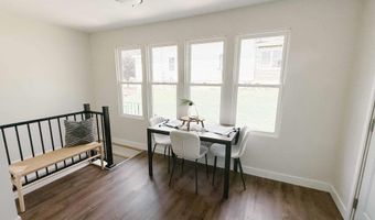 206 8th St, Alton, IA 51003
