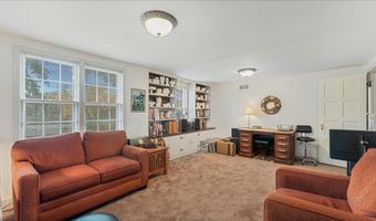 817 Maple St, Alexandria, MN 56308