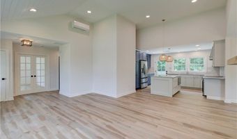 3 Tyler Point Rd, Barrington, RI 02806