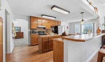 17274 Kansas Ave, Basehor, KS 66012