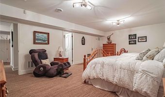 1487 Shelburne Ct, Allentown, PA 18104