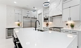 1145 NE Monroe St, Bentonville, AR 72712
