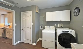 162 Ivy Hill Dr, Aberdeen, NJ 07747