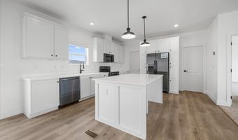 2424 W Hard Cider Trl, Paulden, AZ 86334