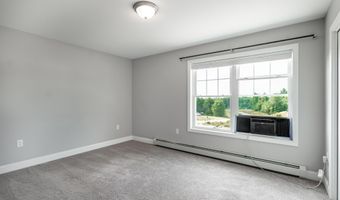 1 Estes Dr, Standish, ME 04085