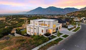 348 E HIDDEN LAKE Dr, Bountiful, UT 84010