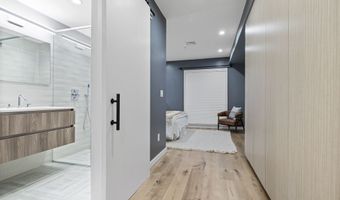 362-364 W Broadway 2, Boston, MA 02127