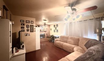916 Valverde St, Carlsbad, NM 88220