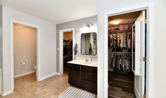 6695 Buhrstone Ln, Avon, IN 46123