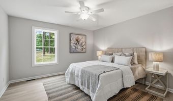 406 3RD St, Atco, NJ 08004