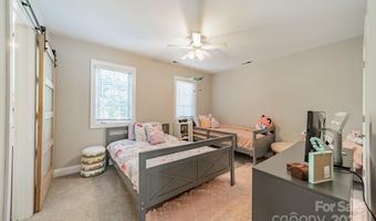 2823 Whiting Ave, Charlotte, NC 28205
