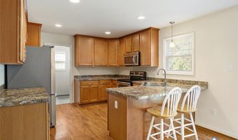 11228 Hill Ridge Ct, Ashland, VA 23005