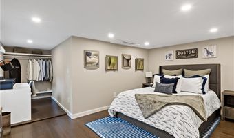 166 New Meadow Rd, Barrington, RI 02806