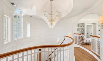 85 Nayatt Rd, Barrington, RI 02806