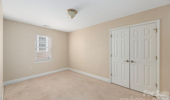 8 Kaylor Dr, Arden, NC 28704