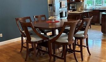 32 Sweet Pea Dr, Cranston, RI 02920