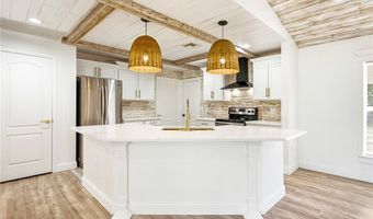 2406 E 23rd St, Alva, FL 33920
