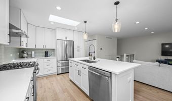 2518 N Ridge Ave, Arlington Heights, IL 60004