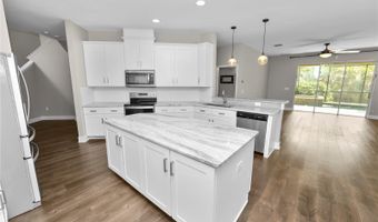 228 MAGNETA Loop, Auburndale, FL 33823