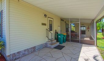 905 Dogwood Dr, Barefoot Bay, FL 32976
