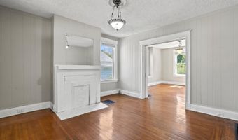6717 Bramble Ave, Cincinnati, OH 45227