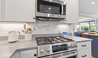 52 Chase Cir, Center Harbor, NH 03226