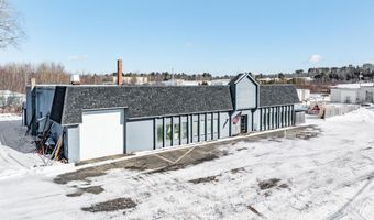 1567 Hammond St, Bangor, ME 04401