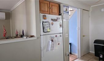 18 Glen St, East Providence, RI 02915