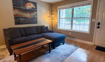 55 Manorwood Dr 55, Branford, CT 06405