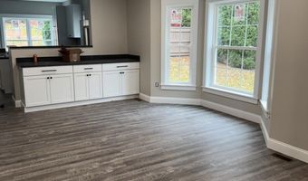 16 Harvest Hill Ln, Auburn, ME 04210