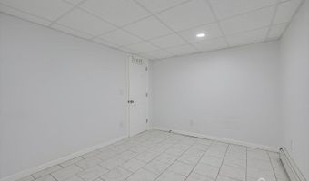 320 Demorest Ave, Avenel, NJ 07001